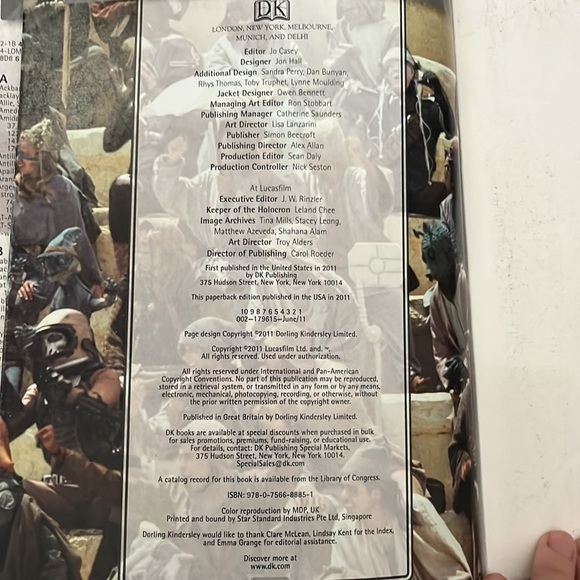 Star Wars Character Encyclopedia Paperback Book-2011-Heroes, Villains, & More! - Picture 8 of 8